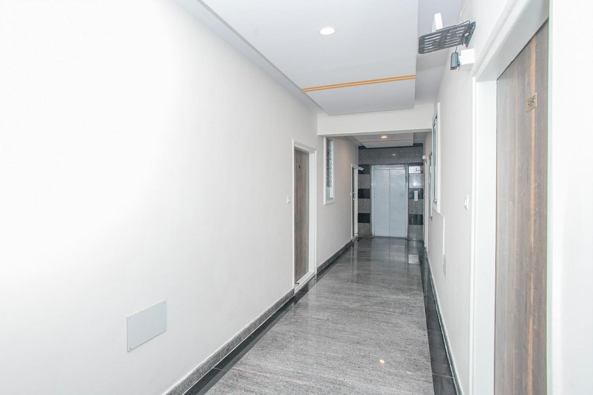 Oyo 13120 Ambrosia Hotel Bangalore Exterior photo